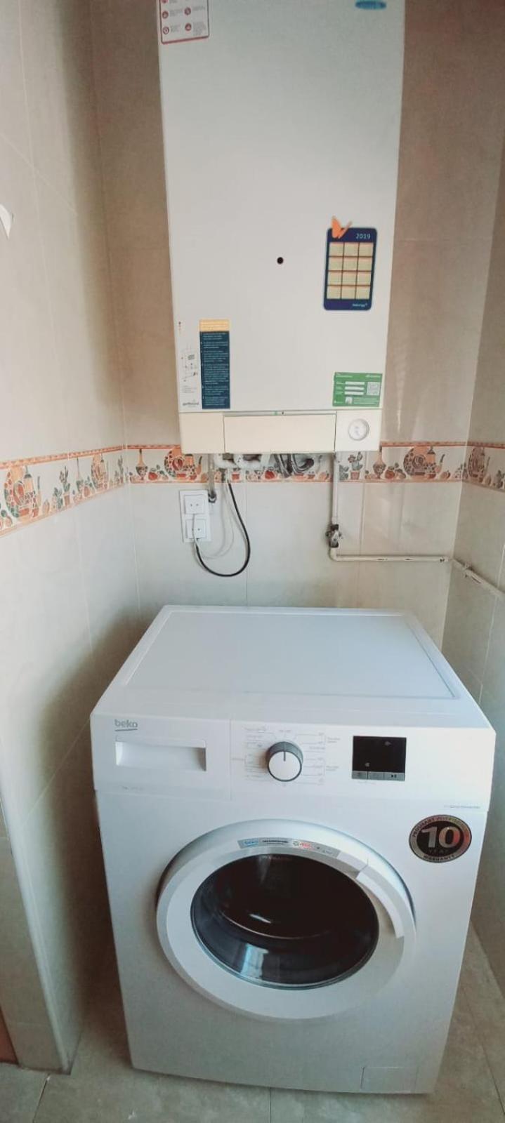 Apartment Con 2 Y 2 Banos Junto A *