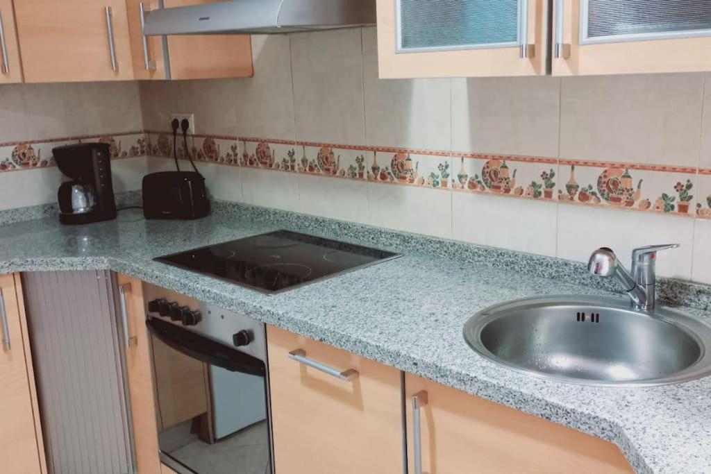 Apartment Con 2 Y 2 Banos Junto A